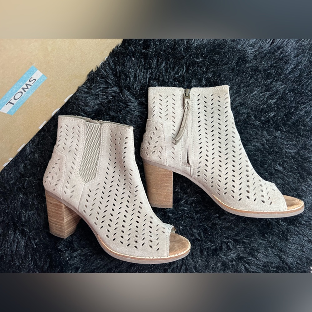 TOMS booties